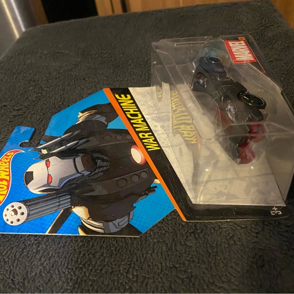 Hot Wheels/Marvel "War Marchine" - Picture 3 of 5